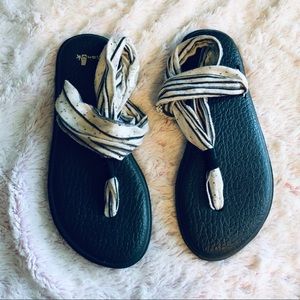 Sanuk yoga sling sandal